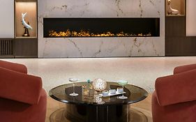 روزا غراند ميلانو - ستارهوتيلز كوليزيوني